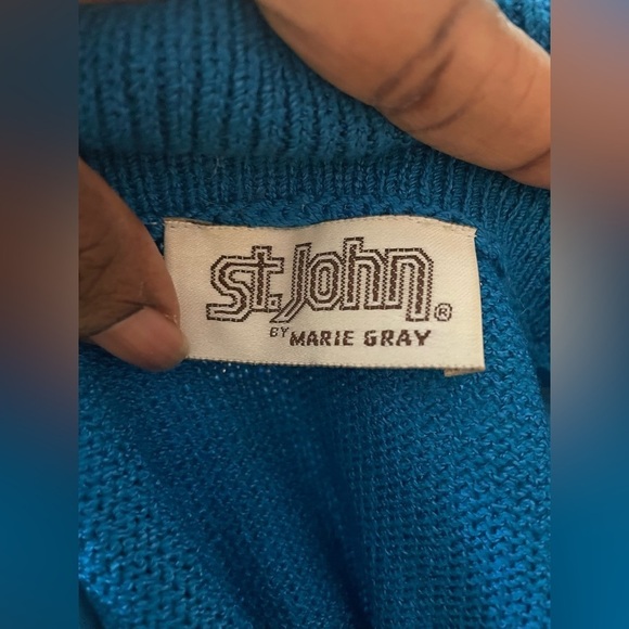 St. John by Marie Gray Knit Sweater Collard Dress With Gold and Blue Belt - Picture 11 of 16